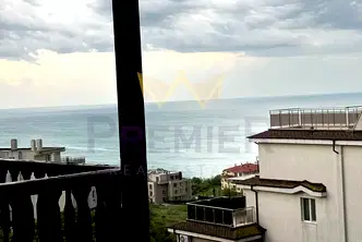 Тристаен апартамент във Варна, Бяла