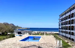 Двустаен апартамент в Бургас, Царево