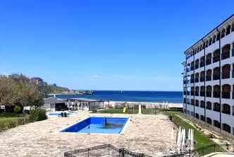 Двустаен апартамент в Бургас, Царево