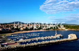 Тристаен апартамент в Бургас, Черноморец