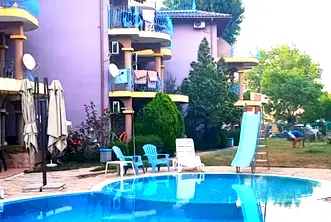 Тристаен апартамент в Бургас, Черноморец
