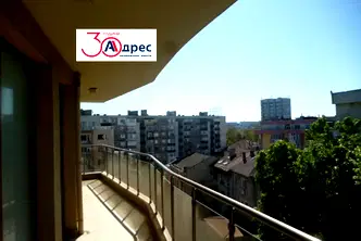 Двустаен апартамент в Добрич, Център