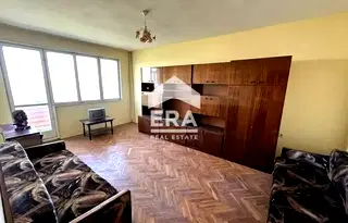 Двустаен апартамент в Добрич, Център