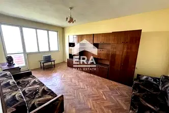 Двустаен апартамент в Добрич, Център
