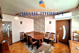 Тристаен апартамент в Добрич, Център