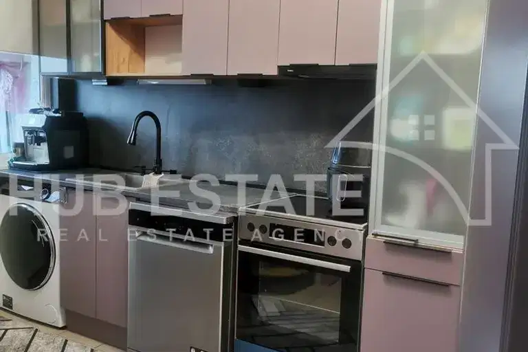 3-bedroom apartment in Dobrich, Centyr