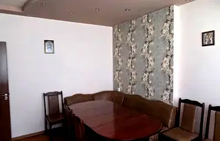 Тристаен апартамент в Добрич, Център