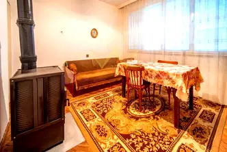 Тристаен апартамент в Добрич, Център
