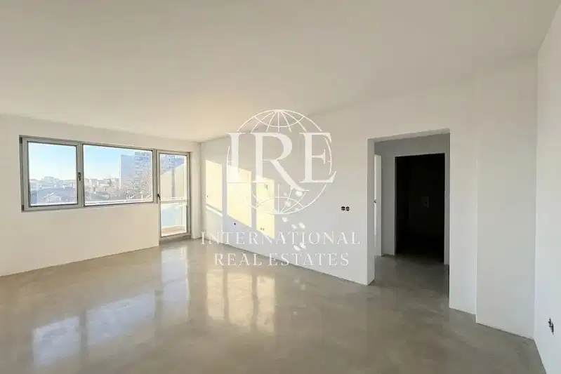 3-bedroom apartment in Dobrich, Centyr