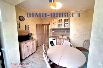 Двустаен апартамент в Добрич, Център