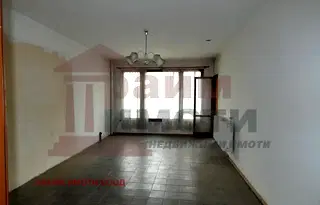 Тристаен апартамент в София, Етрополе