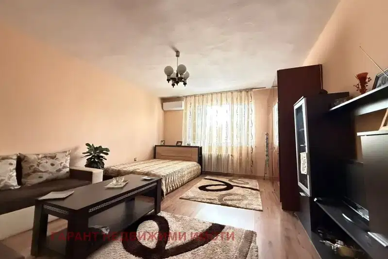 Тристаен апартамент в Габрово, Център