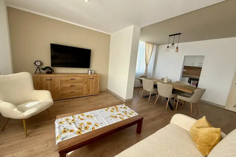 3-bedroom apartment in Gabrovo, Centyr