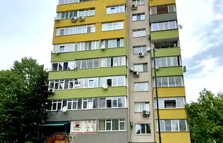 Едностаен апартамент в Габрово, Младост