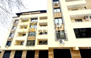 Тристаен апартамент в Хасково, Куба