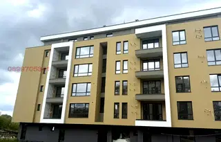 Тристаен апартамент в Хасково, Куба