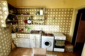 Двустаен апартамент в Хасково, Училищни