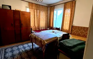 Многостаен апартамент в Хасково, Училищни