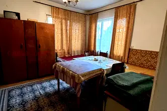 Многостаен апартамент в Хасково, Училищни