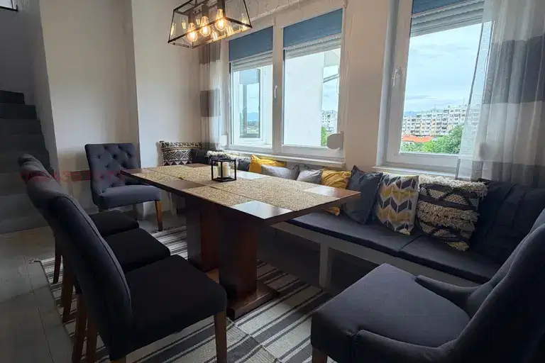 5-bedroom apartment in Oblast Stara Zagora, Kazanlyk