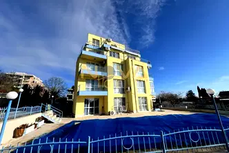 Тристаен апартамент в к.к. Чайка