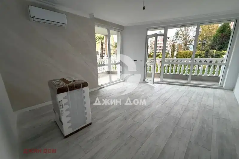 Двустаен апартамент в Бургас, к.к. Слънчев бряг