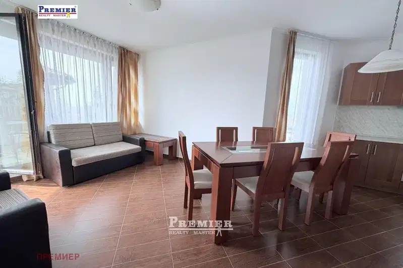 Тристаен апартамент в Бургас, к.к. Слънчев бряг