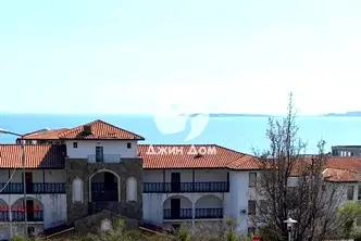 Тристаен апартамент в Бургас, к.к. Слънчев бряг