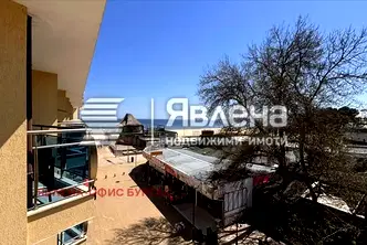 Тристаен апартамент в Бургас, к.к. Слънчев бряг