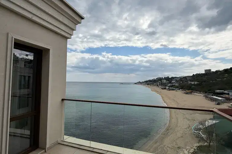 Двустаен апартамент с морска гледка в к.к. Слънчев ден, Кабакум