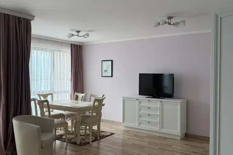 3-bedroom apartment in Slynchev Den
