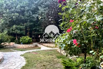 Тристаен апартамент в к.к. Св.Св. Константин и Елена