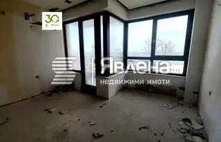 Тристаен апартамент в к.к. Златни пясъци