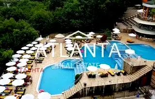 Тристаен апартамент в к.к. Златни пясъци