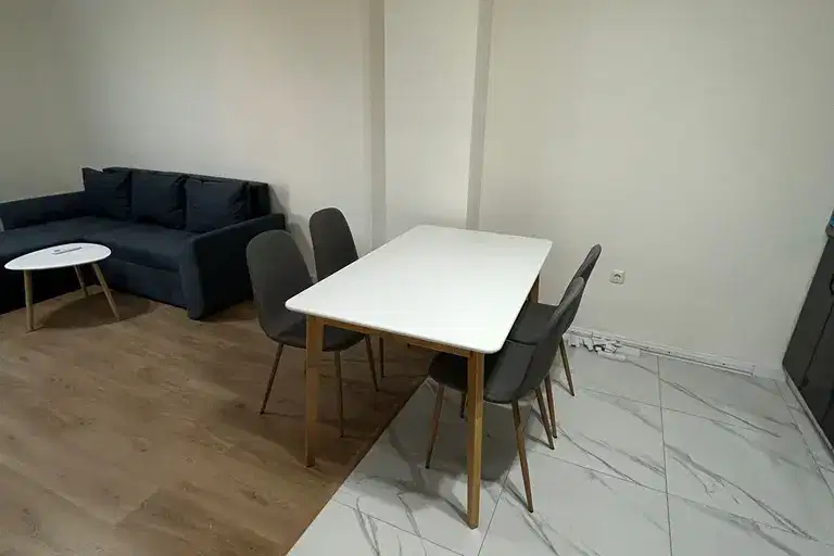 3-bedroom apartment in Kyrdjali, Centyr