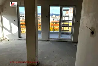 Тристаен апартамент в Кърджали, Център
