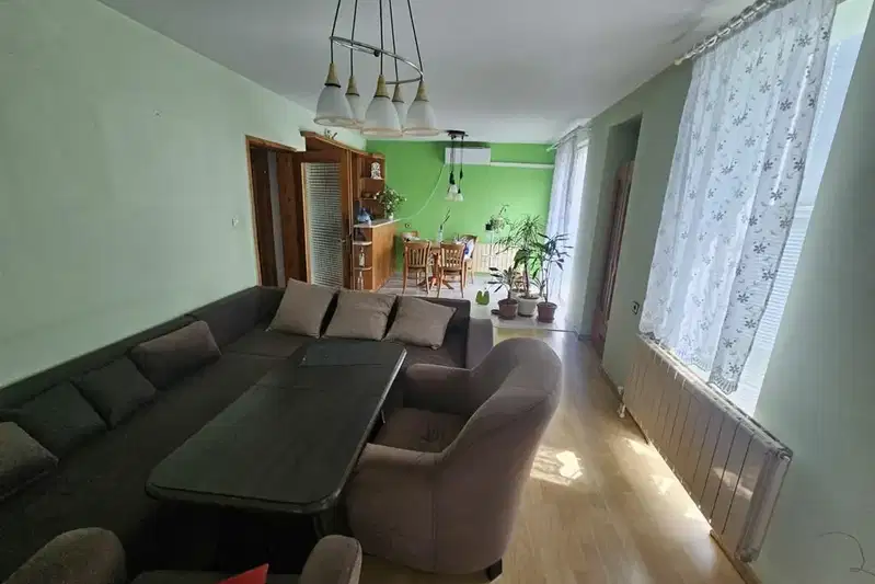 Многостаен апартамент в Кърджали, Център