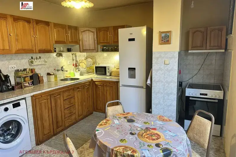 4-room apartment in Center, Kardzhali with three terraces