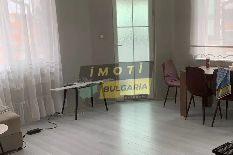2-bedroom apartment in Kyrdjali, Vyzrojdenci