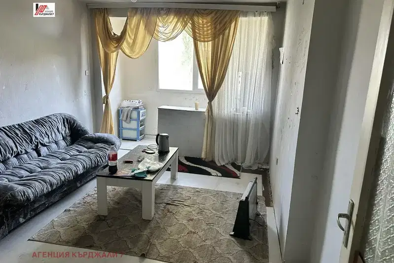 2-bedroom apartment in Kyrdjali, Vyzrojdenci