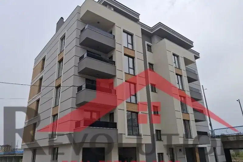 Тристаен апартамент в Кърджали, Възрожденци