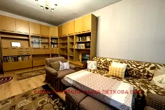 Двустаен апартамент в Ловеч, Широк център