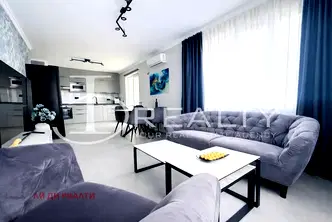Тристаен апартамент в Бургас, Несебър