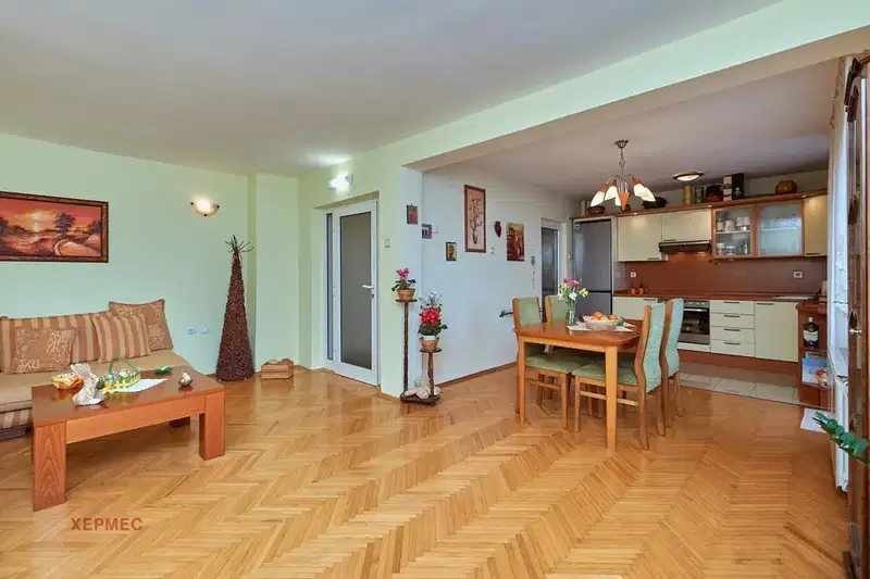 3-bedroom apartment in Oblast Burgas, Nesebyr