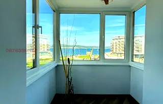Тристаен апартамент в Бургас, Несебър