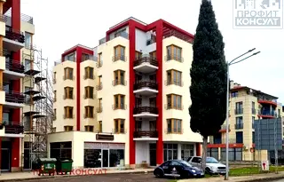 Тристаен апартамент в Бургас, Несебър