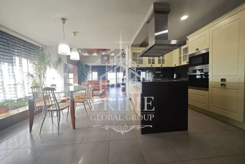 Многостаен апартамент в Бургас, Несебър