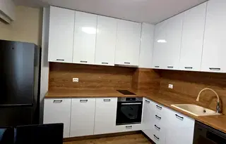 Тристаен апартамент в Пазарджик, Център