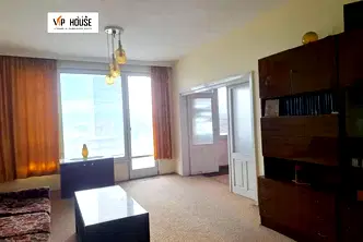 Тристаен апартамент в Пазарджик, Център