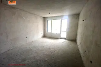 Тристаен апартамент в Пазарджик, Център